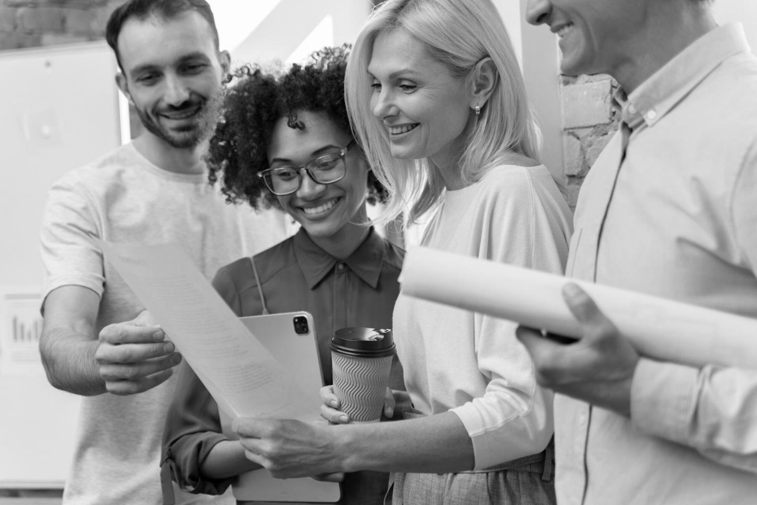 Sesión de planificación financiera con equipo empresarial