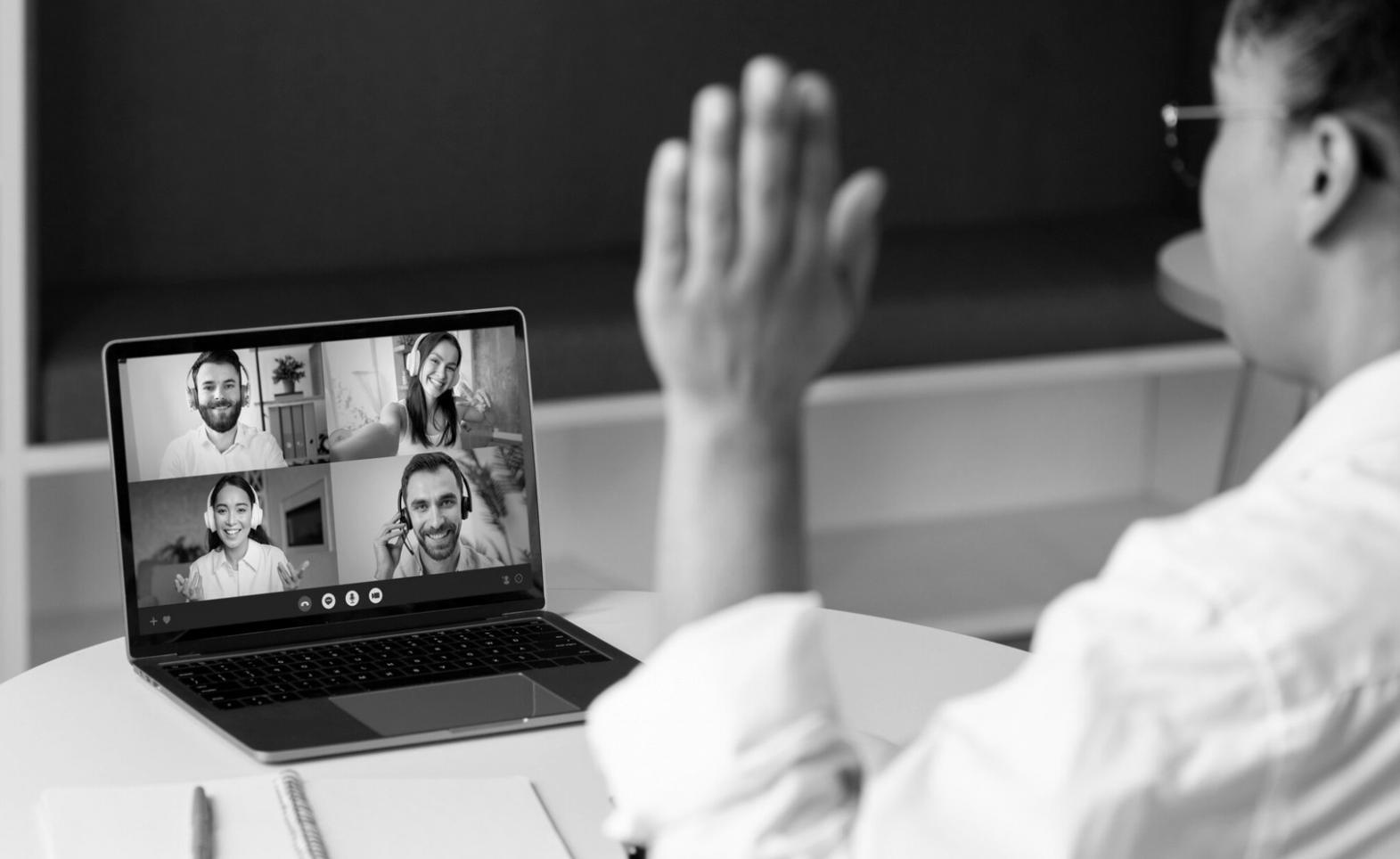 Sesión de consultoría financiera personalizada en nuestras oficinas